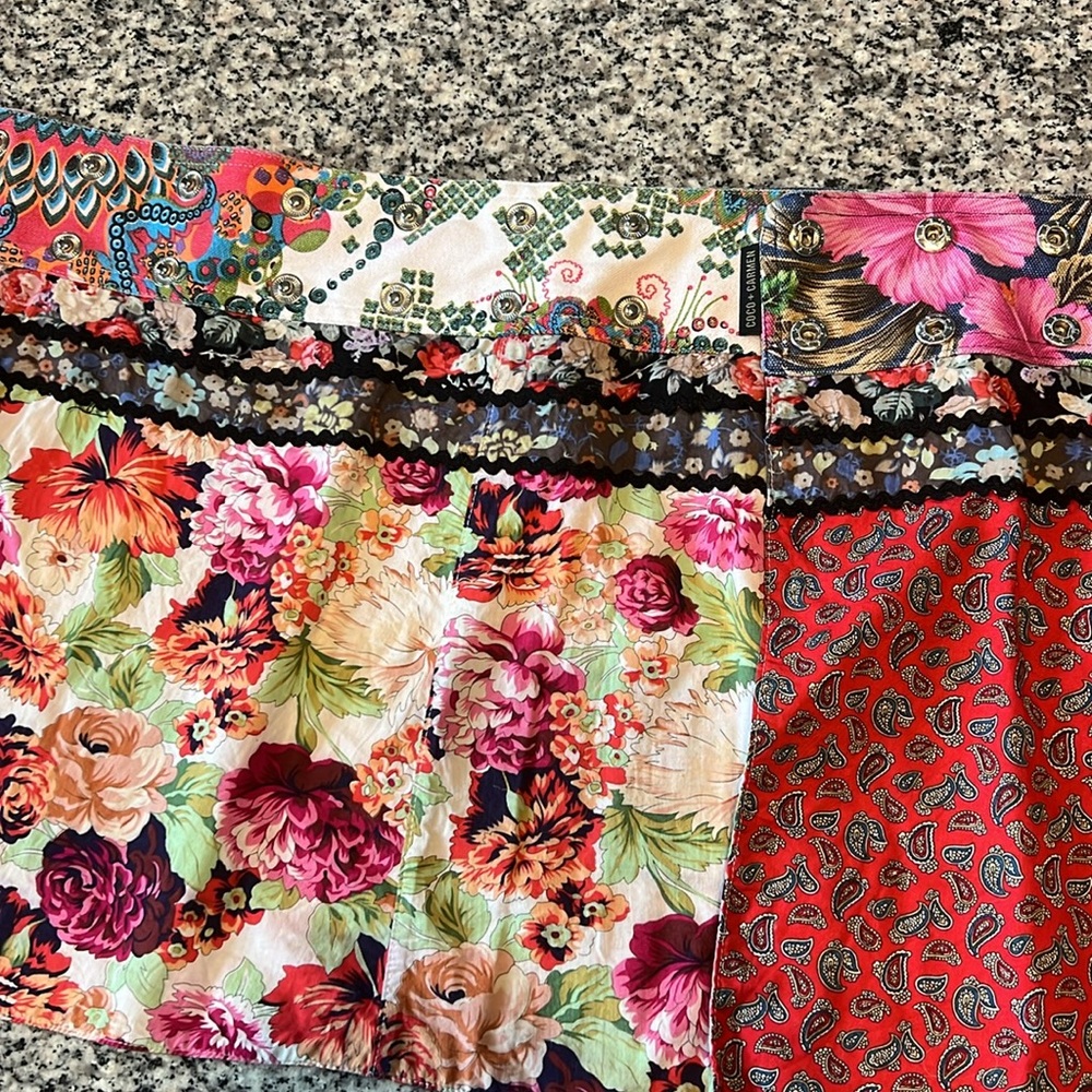 Reversible, adjustable mini skirt - Picture 4 of 5